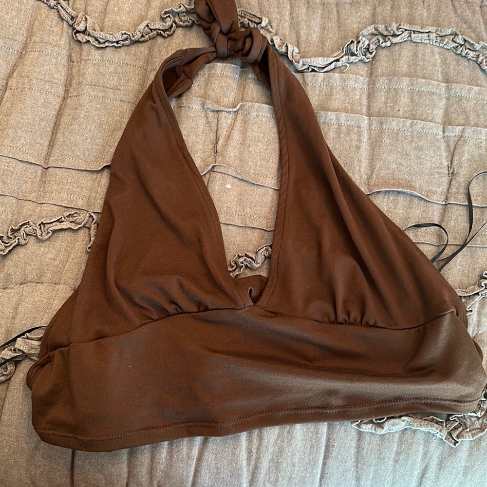 brown top